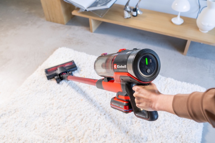 2347225_Cordless_Stick_Vac_Cleaner_TE_SV_18-270_Li-BL-C-Solo_Lifestage4_small.jpg