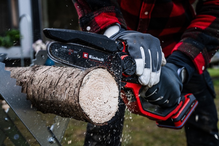 4600080_Cordless_Pruning_Chainsaw_GP-PS_18-20_Li_BL-Solo_Lifestage5_small.jpg