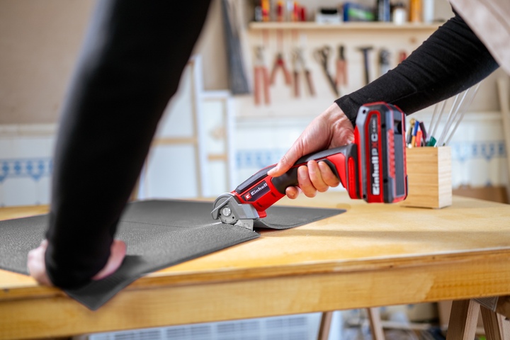 Einhell_Cordless_Universal_Cutter_TE-UC_18_6_Li.jpg