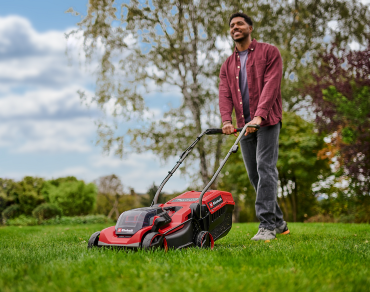 Header_3413370_CORDLESS_LAWN_MOWERS_GE-CM 18_32_C_Li_BL_EC_YAT_Lifestage1_small.png