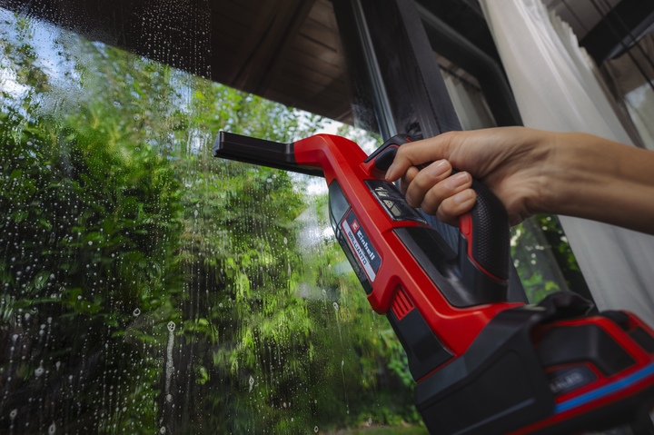 Einhell_Akku-Fenstersauger_BRILLIANTO.jpg