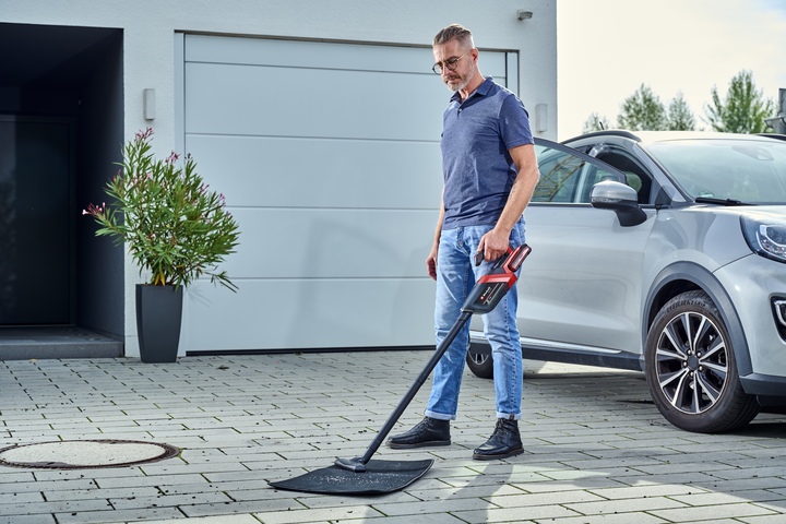 2347190_Einhell_Cordless_Vaccum_Cleaner_TE_HV_18_06_Li.jpg