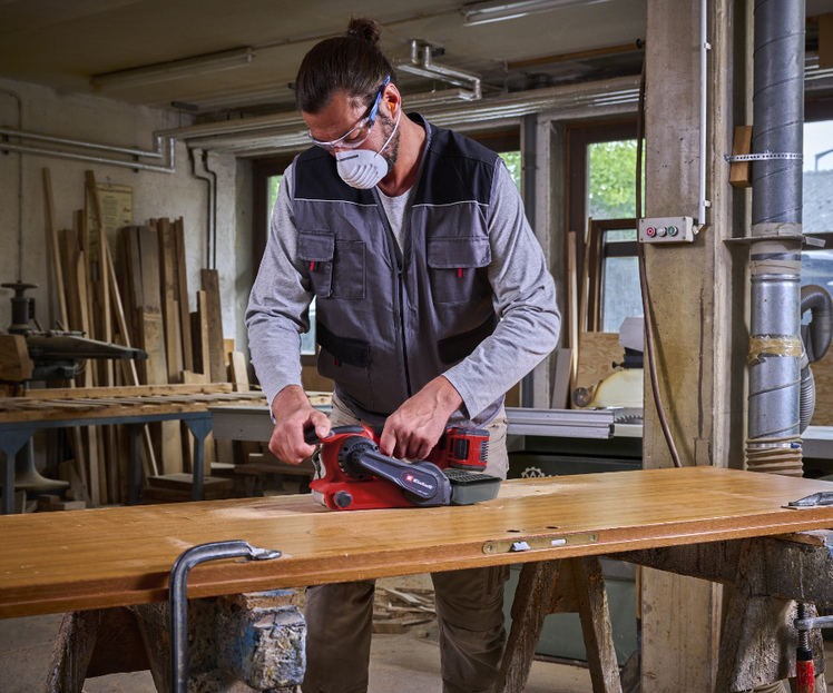 New Power X Change Cordless Belt Sander delivers perfect sanding